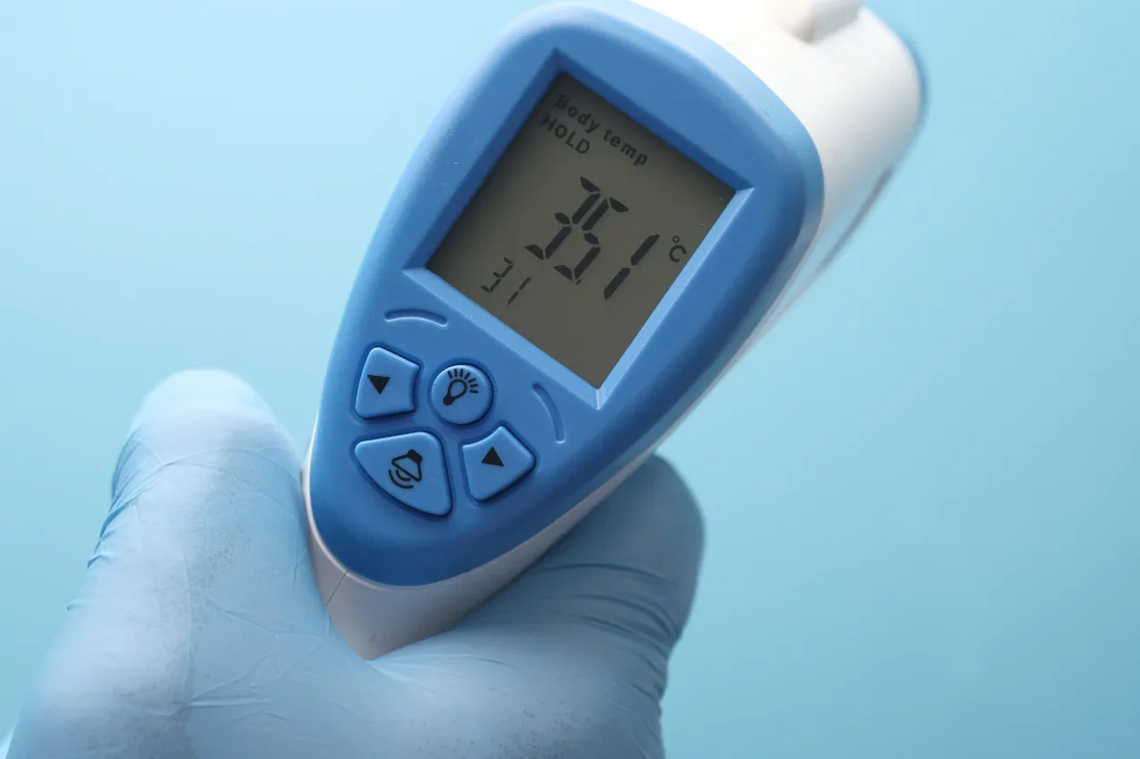 Thermomètre frontal